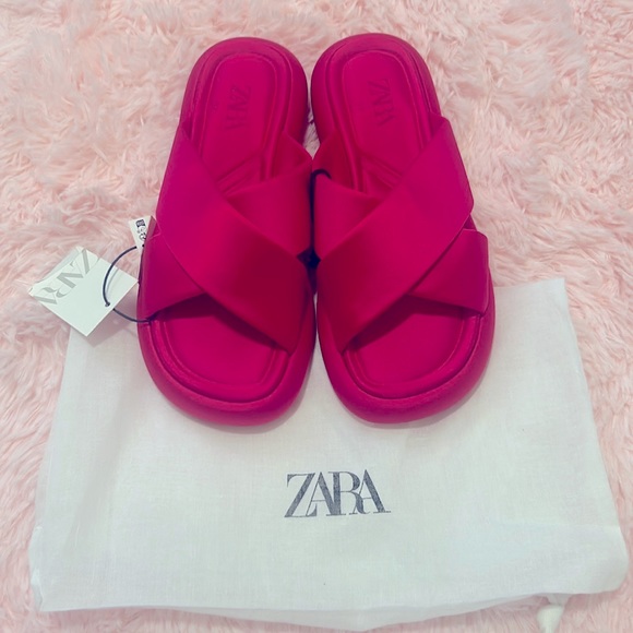 ZARA Pink Crossed Fabric Flat Sandals - Picture 2 of 5